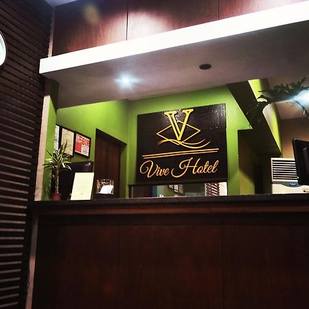 Vive Hotel Makati City Екстер'єр фото