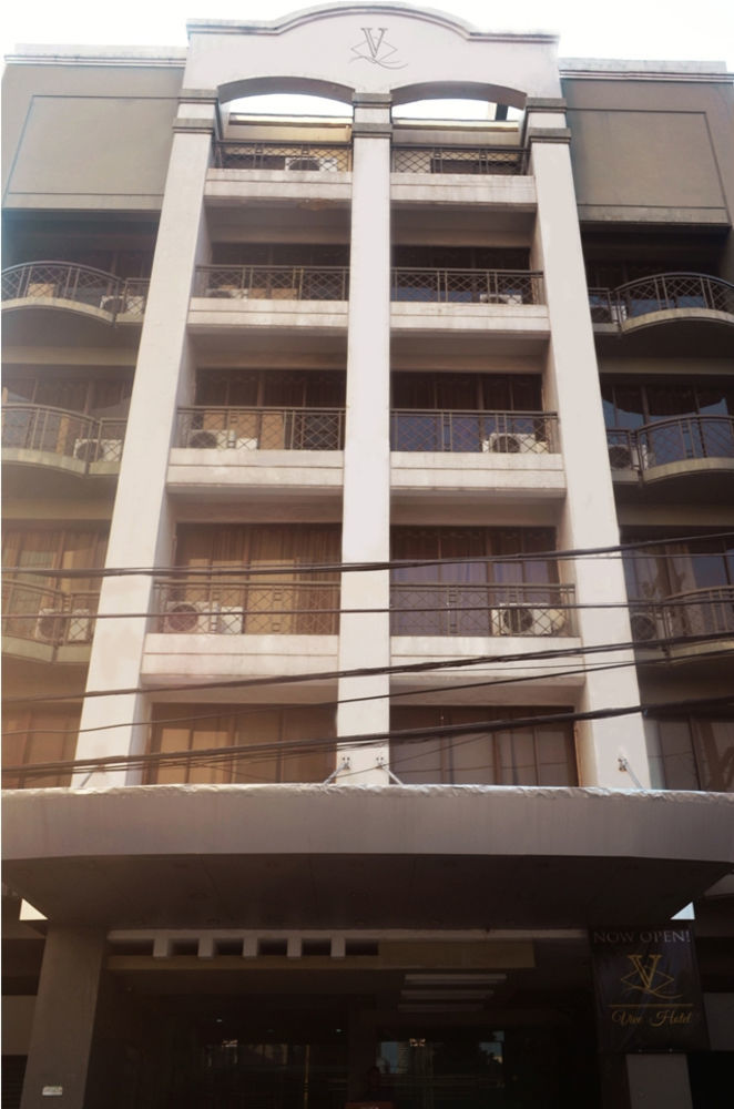 Vive Hotel Makati City Екстер'єр фото